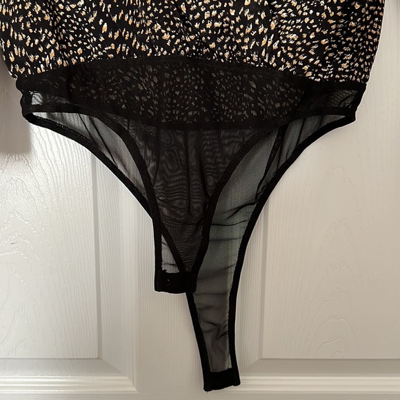 ASTR the label leopard print bodysuit size L - Picture 5 of 6